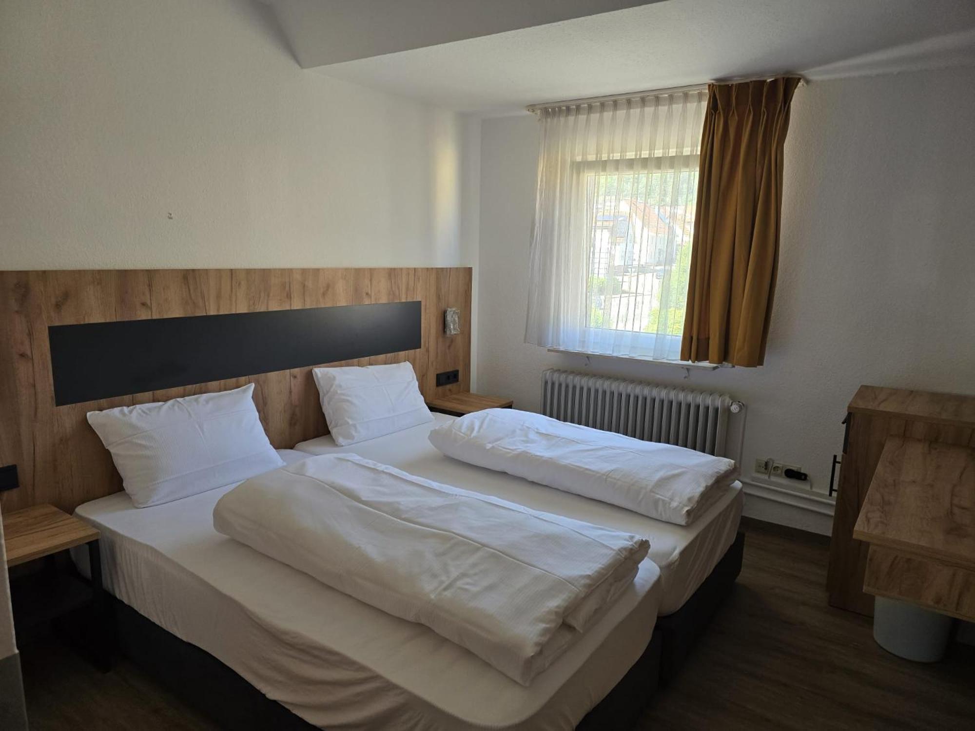 Landgasthof Kreuz Mit Gaestehaus Immendingen ภายนอก รูปภาพ